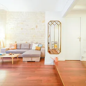 Happy - Bastille Garden Loft Apartment