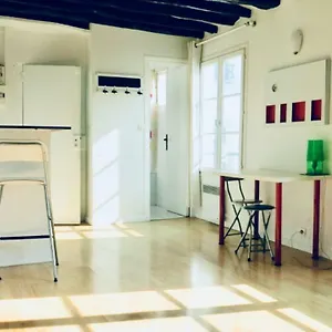 Cosy 25 Sqm In Heart Of Apartment